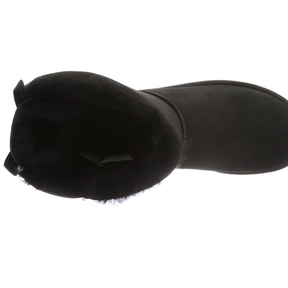 ⭐️SOLD⭐️ UGG Bailey bow winter boots - Picture 4 of 8